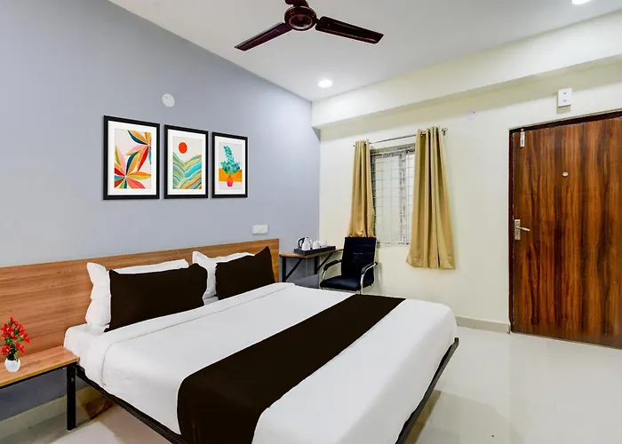 Super Townhouse Kukatpally North Formerly Munagala Arcade
