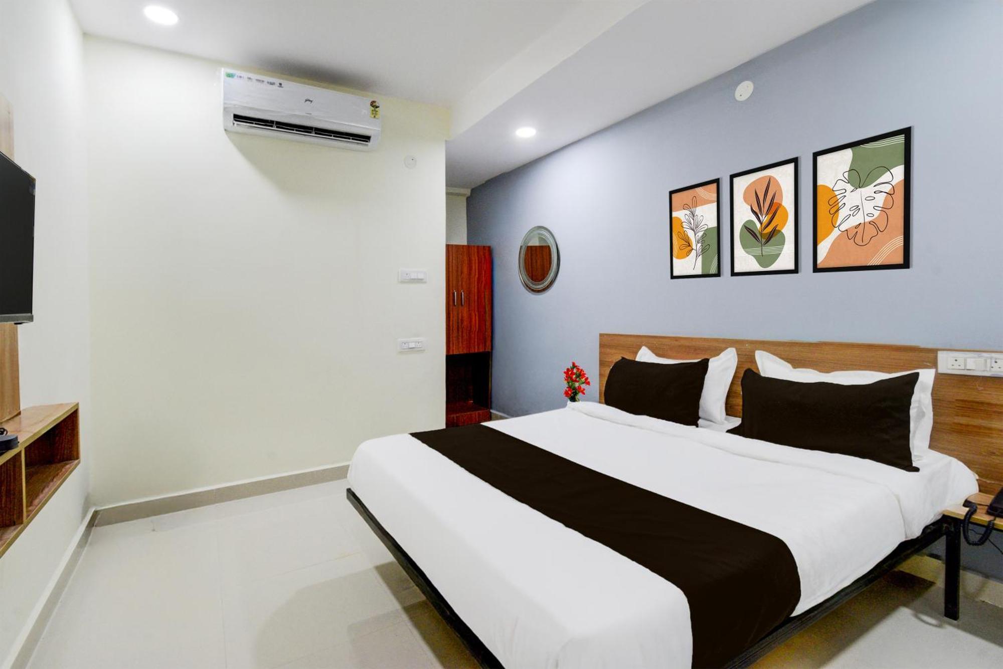 Super Townhouse Kukatpally North Formerly Munagala Arcade