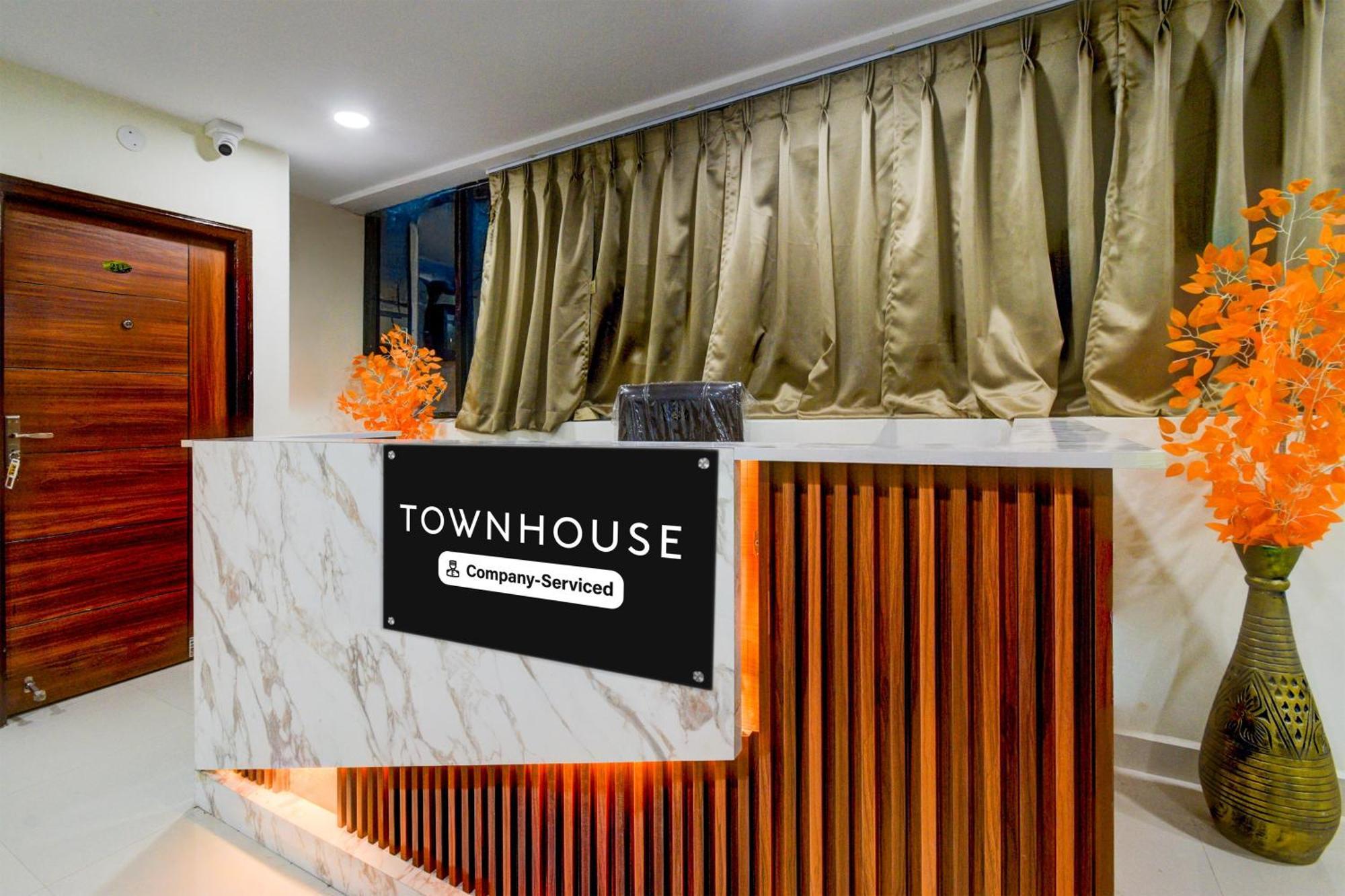 Super Townhouse Kukatpally North Formerly Munagala Arcade Hotel 2*
